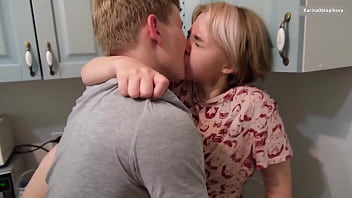 The neighbor came for salt and fucked the neighbor Views – Pornmood