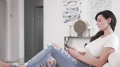 FAMILY XXX – My Stepmom is Hot, Hip, Cool and Down To Fuck Me – Pornmood