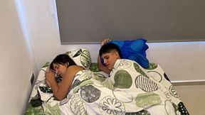 Stepmom and I share a bed — she lets my big cock  slide into her hot pussy ️ Views – Pornmood