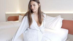 A Sweet Girl Tempts a Stranger at the Resort — While Her Boyfriend Was Away Views – Pornmood