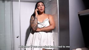 Chubby and tattooed latina gets her pussy rammed by a black stallion plumber in the shower – american hot mom – PornMood