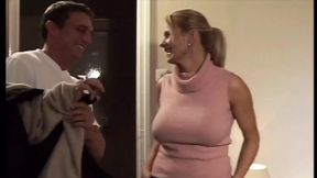Winnie Slutty MILF Has Fun with Lover in Hotel While Husband’s Away – american hot mom – PornMood