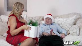 Cassandra GILFAF- Cassandra UK Unwraps Dick for Xmas Creampie – american hot mom – PornMood