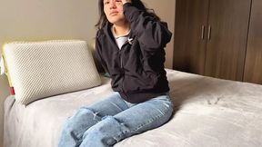 मैं अपने पड़ोसी को अपने घर आमंत्रित करता हूं और हम तीव्र कैंची और तीव्र 69 करते हैं। – Pornmood