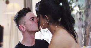 MILF Goddess Katrina Moreno Creampied – Pornmood