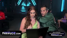 Donnie Rock & Avalon Mira share a table for a kinky feast with lucky stranger – american hot mom – PornMood