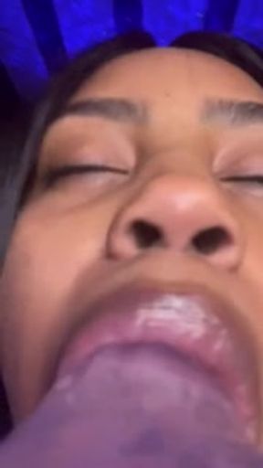 Put your phone by your dick and let me suck it – Porn Mood