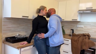 Sexy Blonde Real Estate Agent Fucks Her Big Dick Client – real amateur porn videos – PornMood