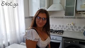 Oktoberfest वेट्रेस की मेज पर चुदाई और उसके चेहरे पर वीर्य – Pornmood