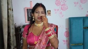 भारतीय जोड़े सौतेली मम्मी के साथ बिस्तर को सहलाते हैं जबकि उसकी सौतेली बहन बिस्तर के नीचे छिपती है – Pornmood