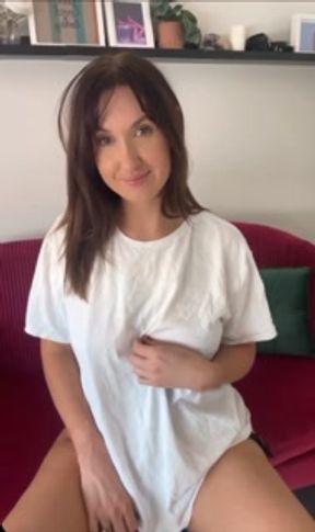 Aussie MILF gets her tits out on TikTok! – Porn Mood