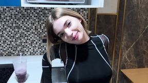 Before going for a walk, I brought her to a squirt and in her mouth – squirt porn gif – PornMood