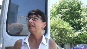 – Tattooed MILF gets fucked in dogging position – Amateur-Milf – PornMood