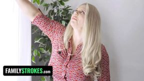 Annabel Redd – boyfriend们的夜宵更喜欢多点臀部相伴 – cute teen anal porn – PornMood