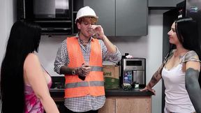 New TRIO WITH MY girlfriend AND THE BUILDING ENGINEER ON THEIR FIRST DAY OF WORK – porn movies with english subtitles – PornMood